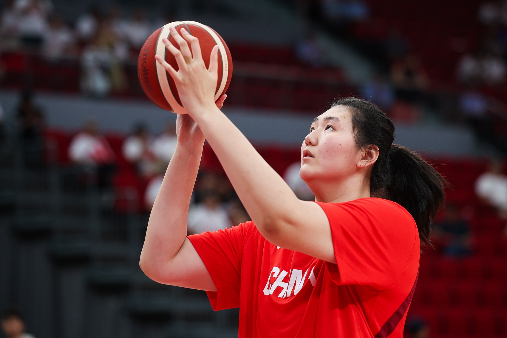 中国女篮力克日本二队 韩旭张子宇双塔闪耀赛场